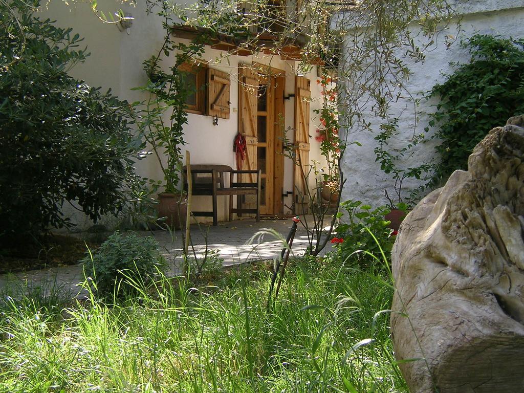 Studios Kyparissi & Spa Tirós Exterior foto