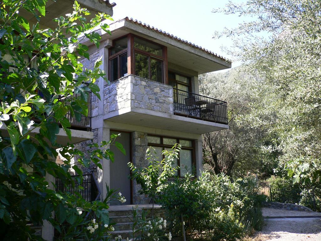 Studios Kyparissi & Spa Tirós Exterior foto