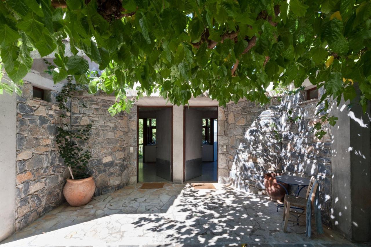 Studios Kyparissi & Spa Tirós Exterior foto