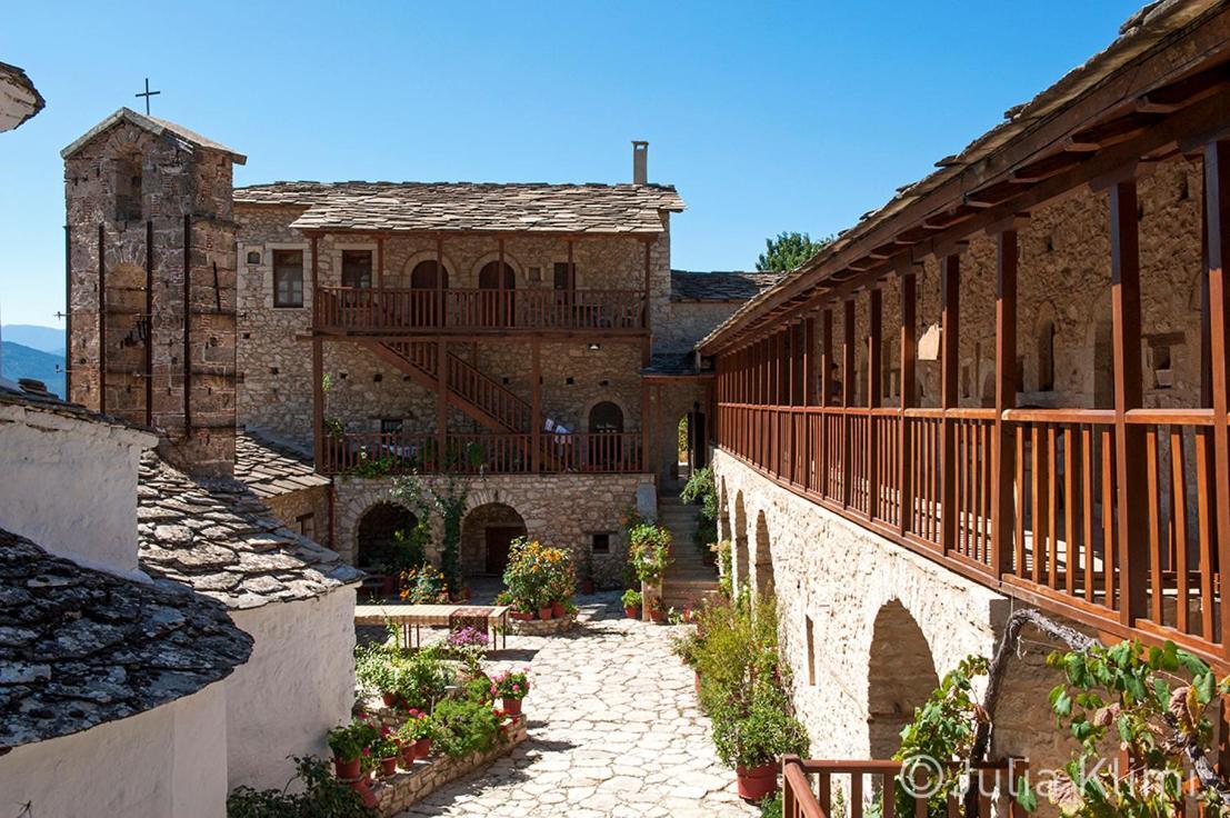 Studios Kyparissi & Spa Tirós Exterior foto